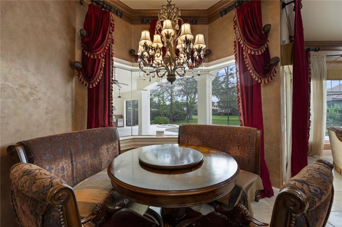 Image No.17-5 Bed Property for sale