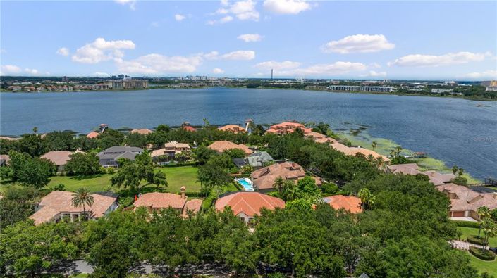 Image No.40-5 Bed Property for sale