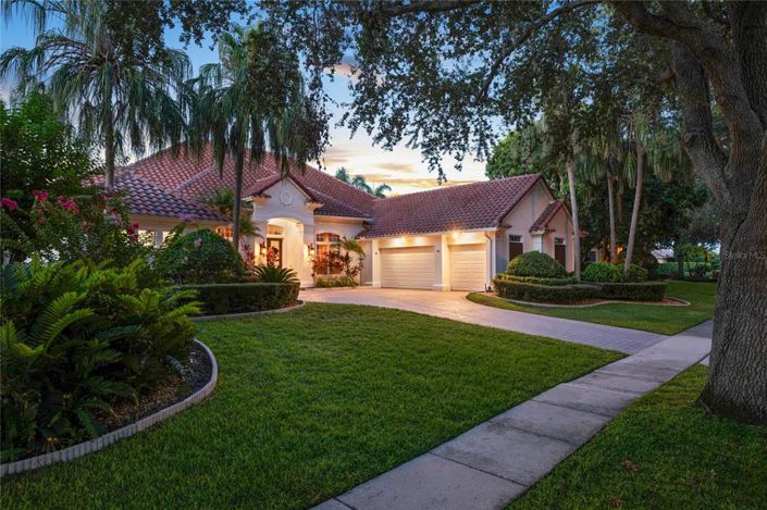 Image No.46-5 Bed Property for sale