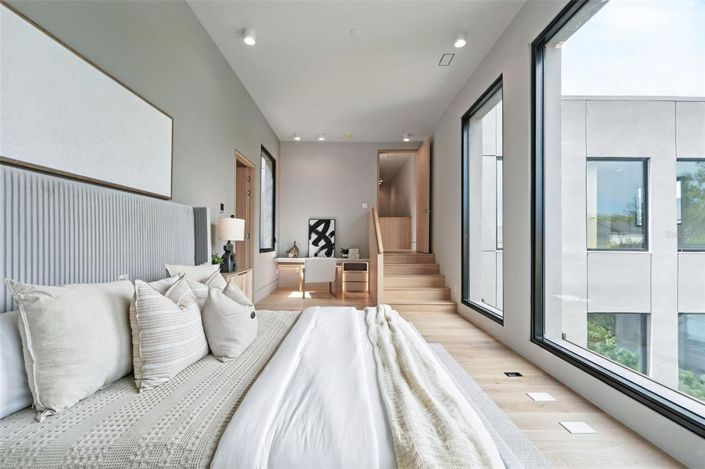 Image No.37-4 Bed Property for sale