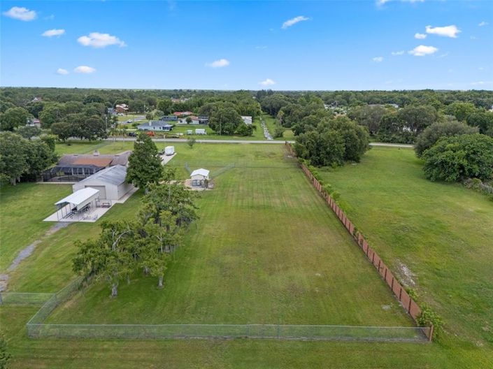 Image No.17-3 Bed Property for sale