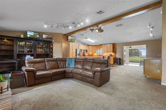 Image No.60-3 Bed Property for sale