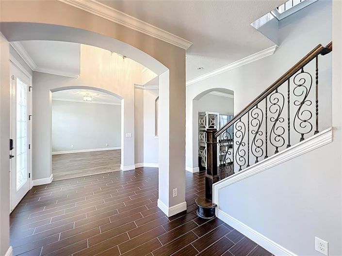 Image No.17-5 Bed Property for sale