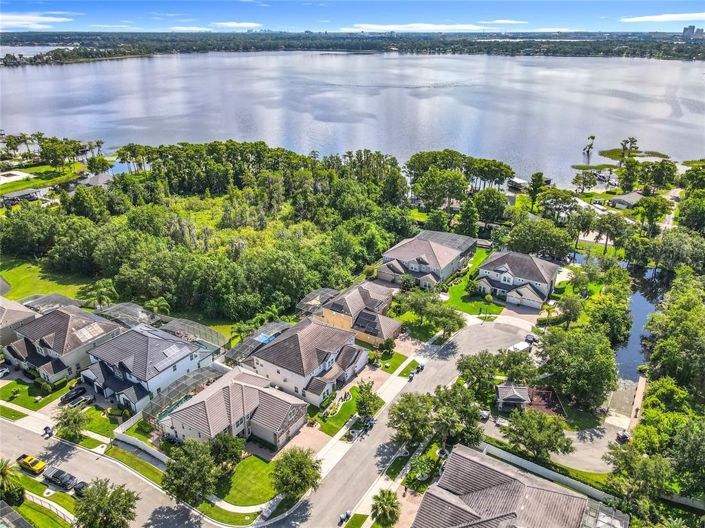 Image No.3-5 Bed Property for sale