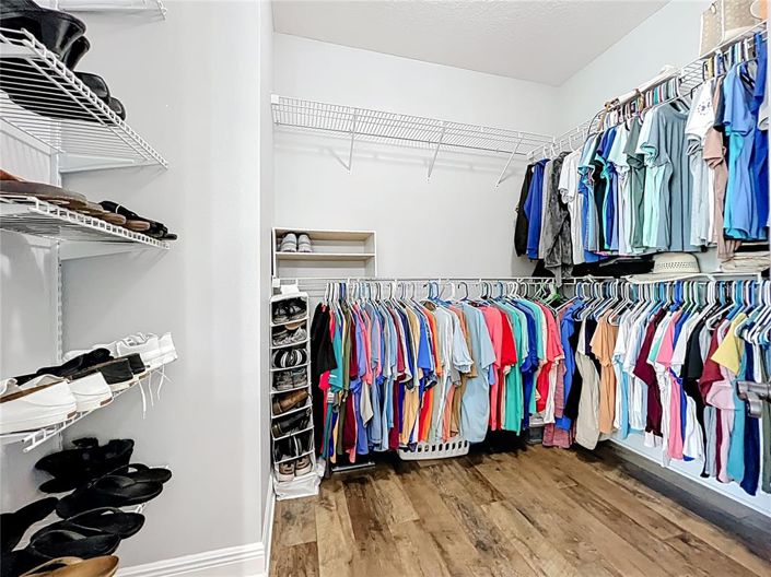 Image No.45-5 Bed Property for sale