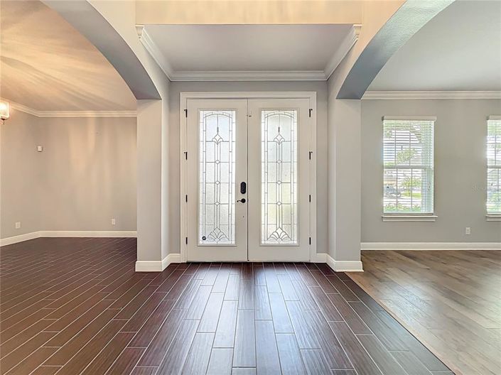 Image No.50-5 Bed Property for sale