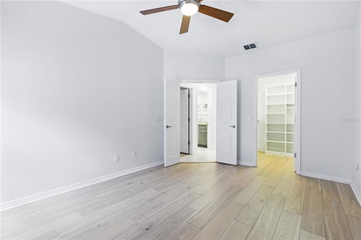 Image No.29-3 Bed Property for sale