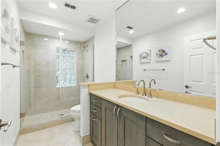 Image No.30-3 Bed Property for sale