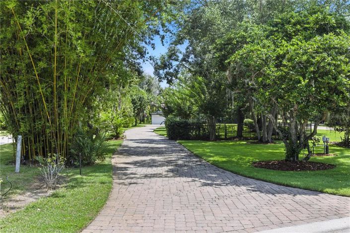 Image No.42-3 Bed Property for sale