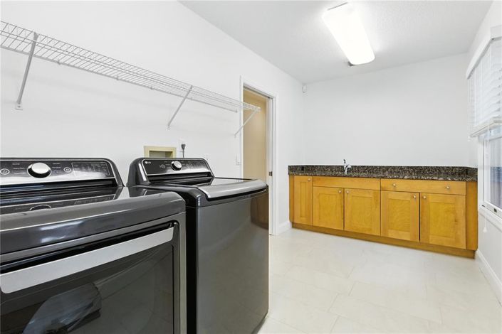 Image No.7-3 Bed Property for sale