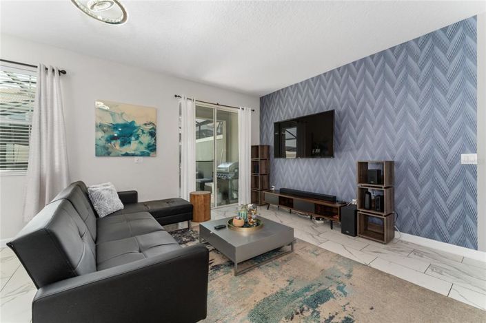 Image No.12-5 Bed Townhouse for sale