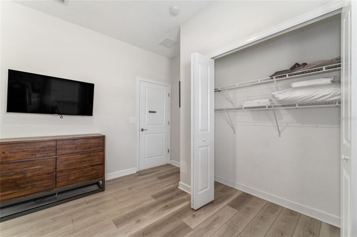 Image No.19-5 Bed Townhouse for sale