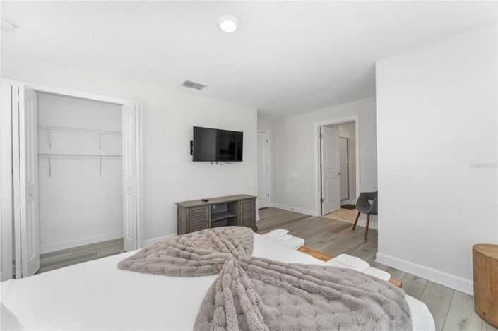 Image No.29-5 Bed Townhouse for sale