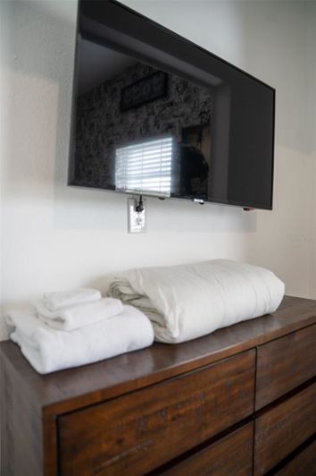 Image No.45-5 Bed Townhouse for sale