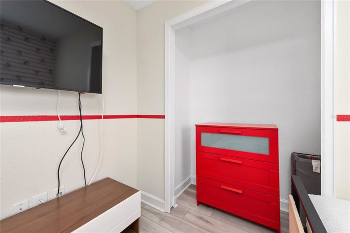 Image No.49-5 Bed Townhouse for sale