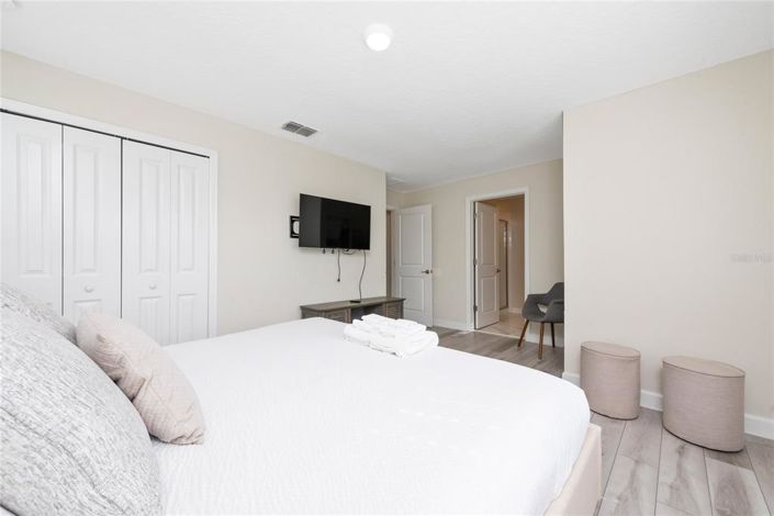 Image No.51-5 Bed Townhouse for sale