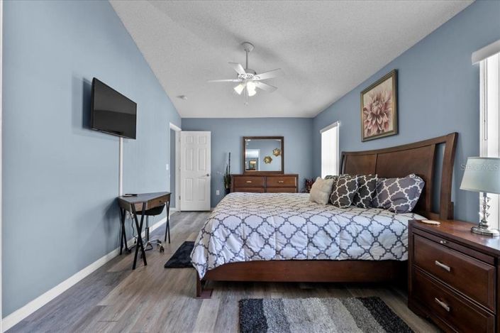 Image No.15-3 Bed Property for sale