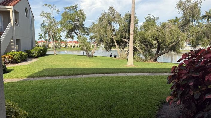 Image No.10-2 Bed Property for sale