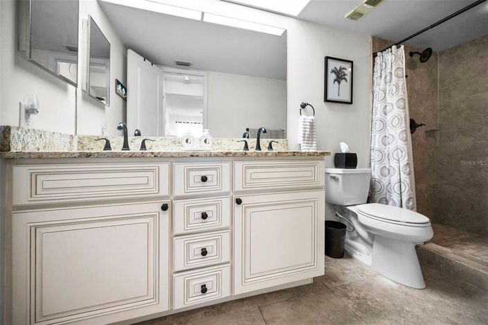 Image No.15-2 Bed Property for sale