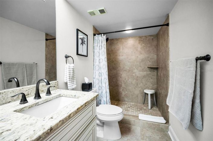 Image No.16-2 Bed Property for sale