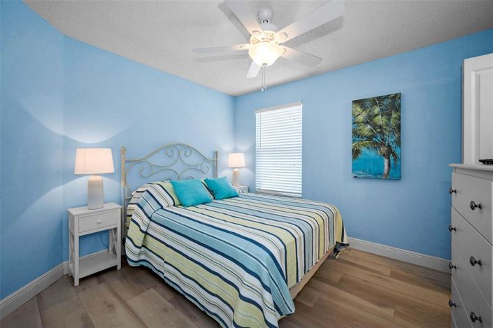 Image No.18-2 Bed Property for sale