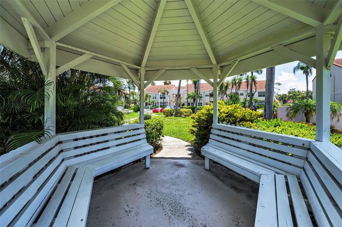 Image No.36-2 Bed Property for sale