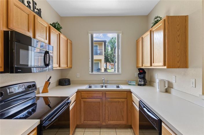 Image No.13-4 Bed Townhouse for sale