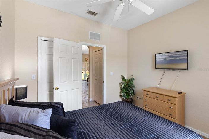 Image No.15-4 Bed Townhouse for sale