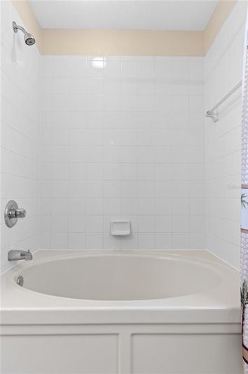 Image No.27-4 Bed Townhouse for sale