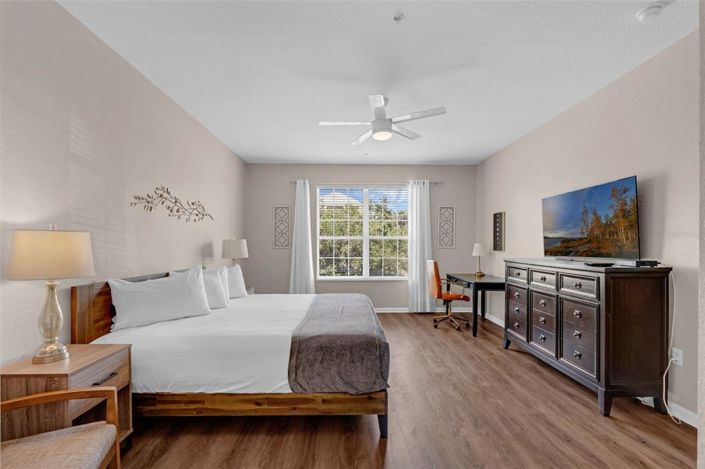 Image No.25-2 Bed Property for sale