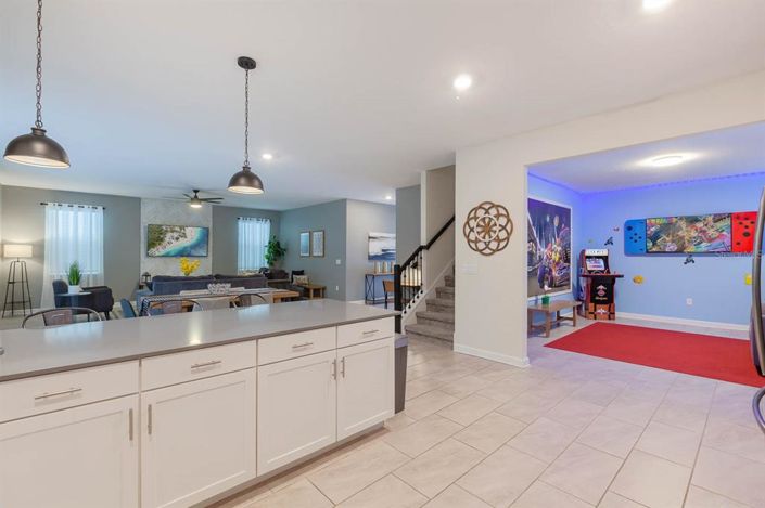 Image No.20-6 Bed Property for sale