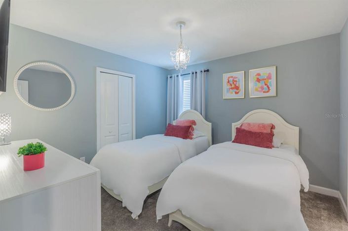 Image No.37-6 Bed Property for sale