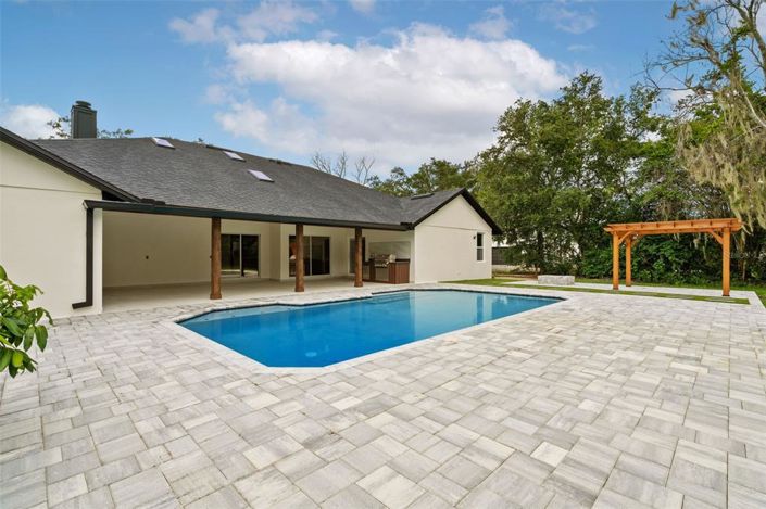 Image No.44-4 Bed Property for sale