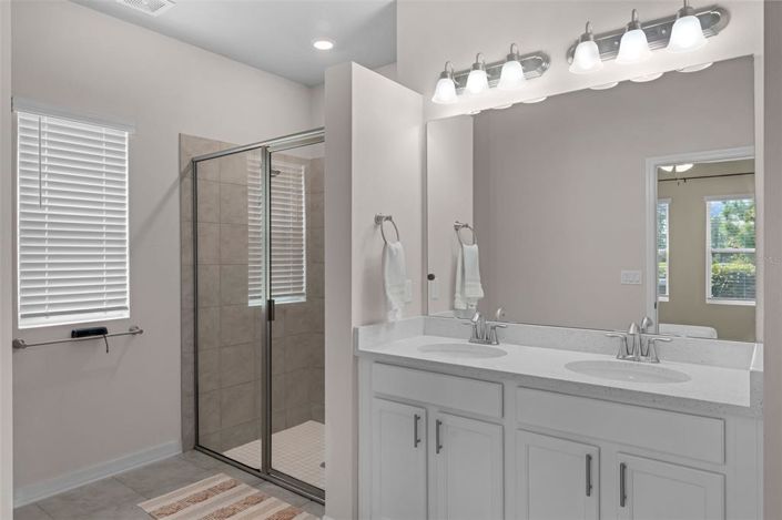 Image No.18-4 Bed Property for sale