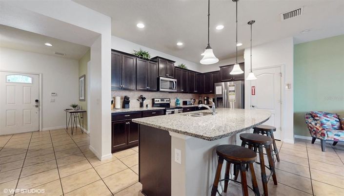 Image No.10-5 Bed Townhouse for sale