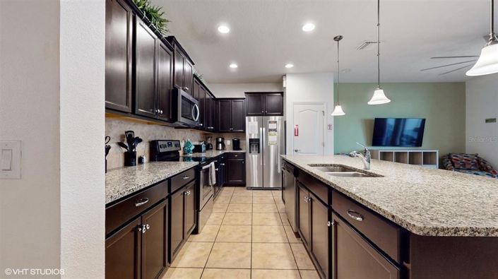 Image No.11-5 Bed Townhouse for sale