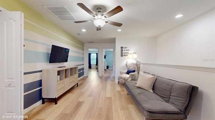 Image No.12-5 Bed Townhouse for sale