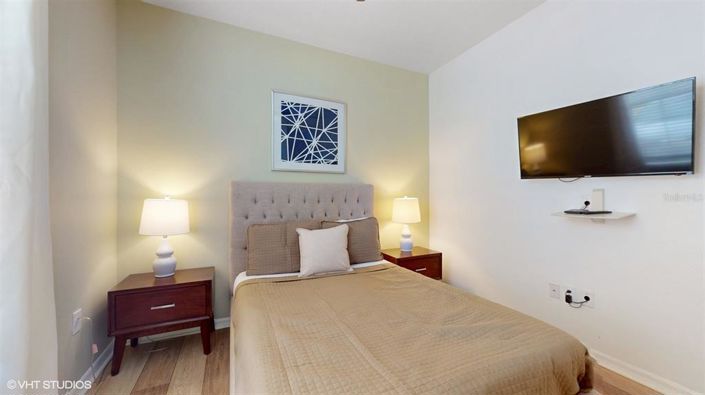 Image No.14-5 Bed Townhouse for sale