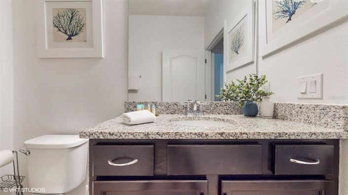 Image No.16-5 Bed Townhouse for sale