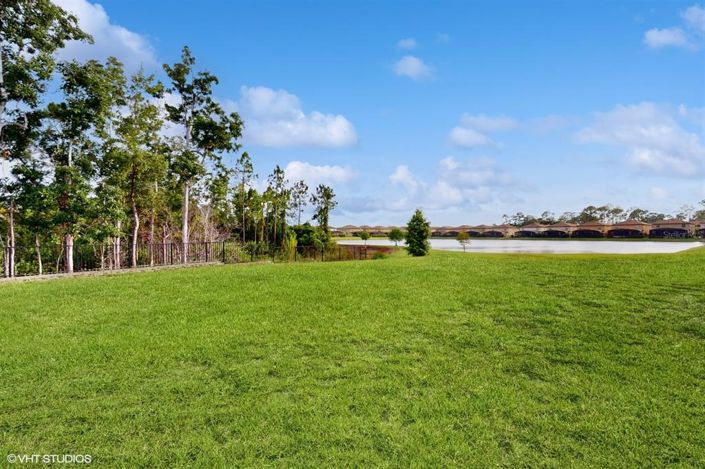 Image No.40-5 Bed Townhouse for sale