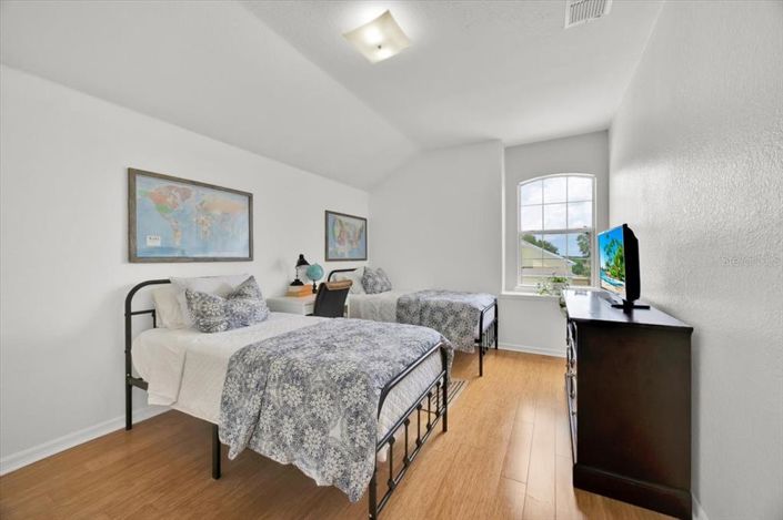 Image No.22-5 Bed Property for sale