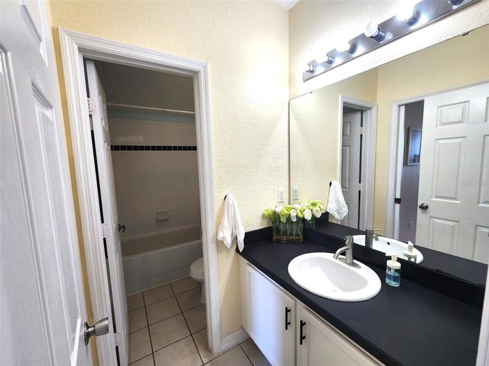 Image No.42-5 Bed Property for sale