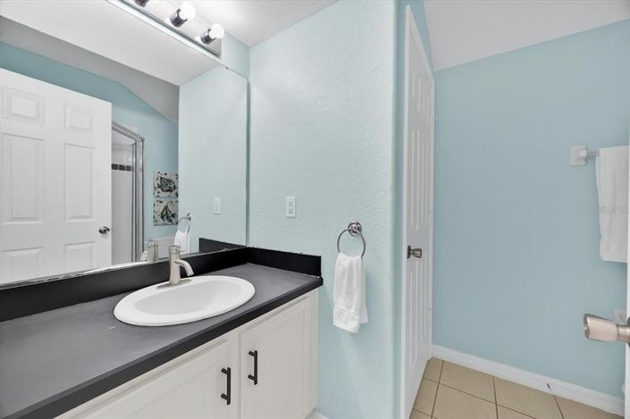 Image No.43-5 Bed Property for sale