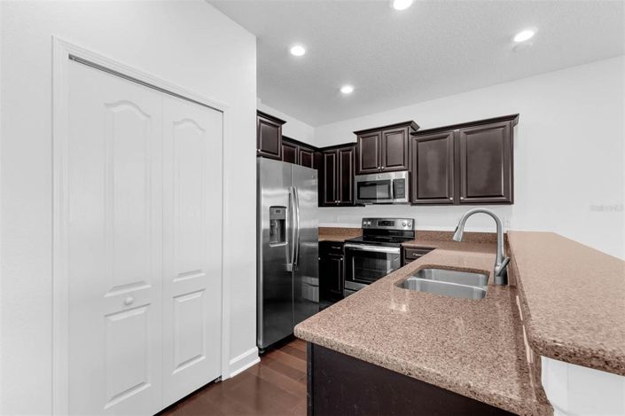 Image No.7-2 Bed Property for sale