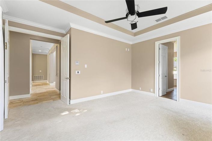 Image No.17-5 Bed Property for sale