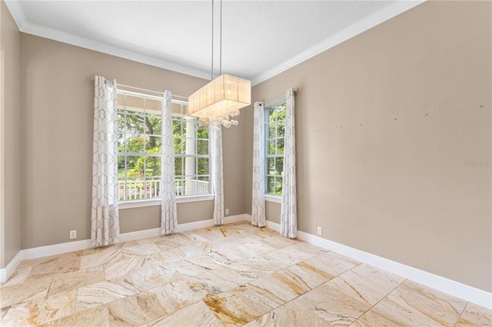 Image No.7-5 Bed Property for sale