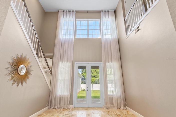 Image No.9-5 Bed Property for sale