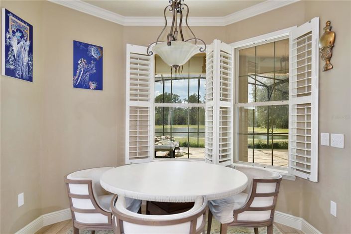 Image No.8-4 Bed Property for sale