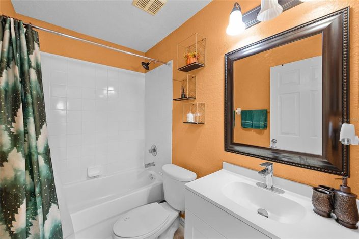 Image No.16-4 Bed Property for sale