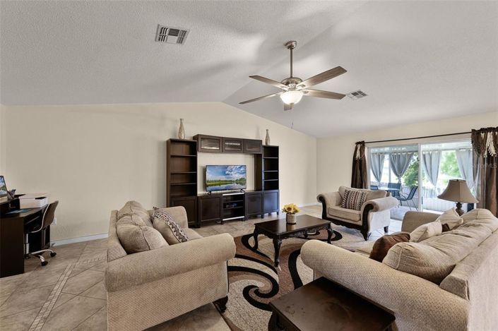 Image No.8-4 Bed Property for sale